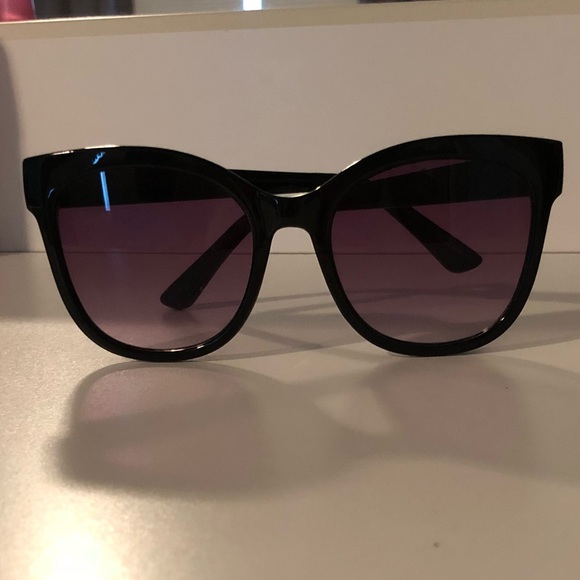 LOFT Accessories - NEW Black Sunglasses